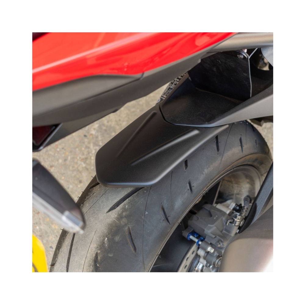 Puig Удължение за заден калник Honda CB1000 Hornet / SP 2025 - изглед 3 - BobiMX.com Puig Удължение за заден калник Honda CB1000 Hornet / SP 2025 - изглед 3