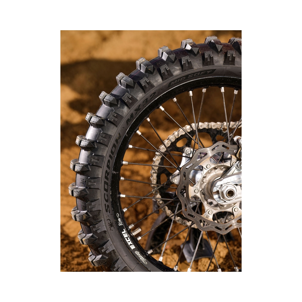 Pirelli Задна гума Scorpion MX32 Mid Soft 100/90-19 NHS 57M - изглед 5 - BobiMX.com Pirelli Задна гума Scorpion MX32 Mid Soft 100/90-19 NHS 57M - изглед 5